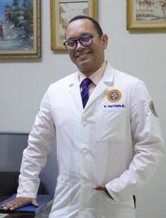Dr. Hugo Cedeño